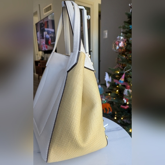 Michael Kors Phoebe Large Two Tone Drawstring Handbag Bag. - Picture 10 of 16